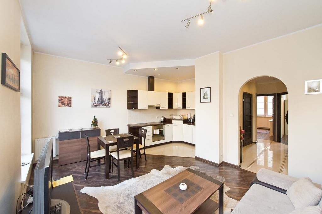 Gdanskie Apartamenty - Apartamenty - Dluga Z Widokiem Na Ratusz I Nad Motlawa חדר תמונה